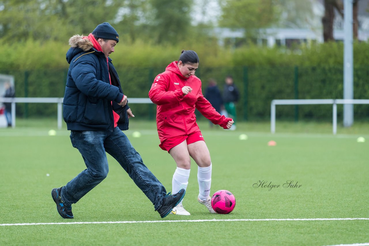 Bild 110 - wBJ SV Wahlstedt - TuS Tensfeld : Ergebnis: 0:0